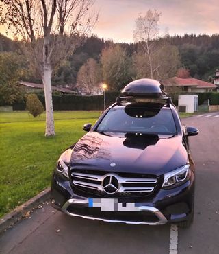 Cofre portaequipaje Mercedes Benz negro Brillante