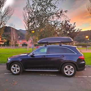 Cofre portaequipaje Mercedes Benz negro Brillante