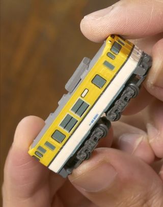Locomotora escala Z Japón maqueta tren exposición