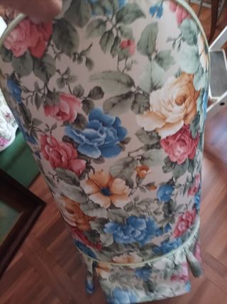 Sillón floral para entrada o dormitorio
