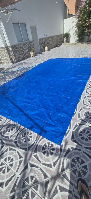 Toldo para piscina azul