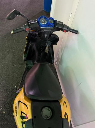 Yamaha Aerox 49cc Amarilla
