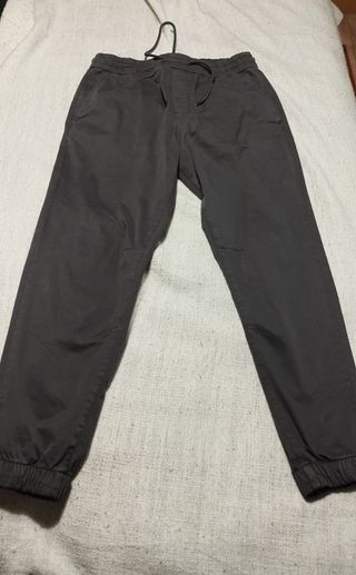 Pantalón Zara chico gris