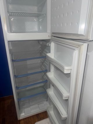 Nevera blanca