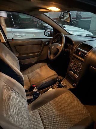 Opel Astra 2004