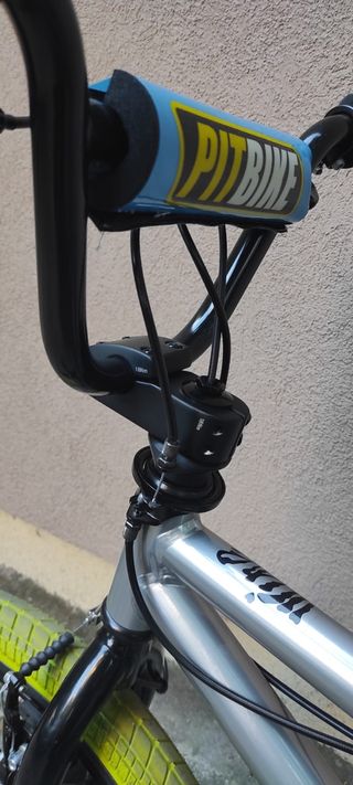 Bicicleta BMX B-Twin WIPE plateada