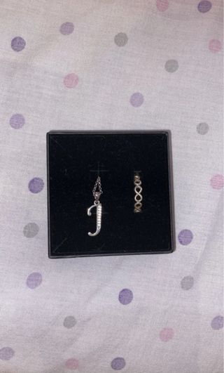 Colgante J y Anillo Infinito Plata