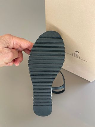 Sandalias Casteller con cuña esparto negras