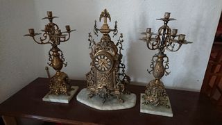 Reloj y Candelabros