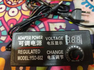 Fuente de alimentación ajustable YSD-602