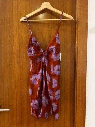 Vestido corto floral,nuevo con etiqueta