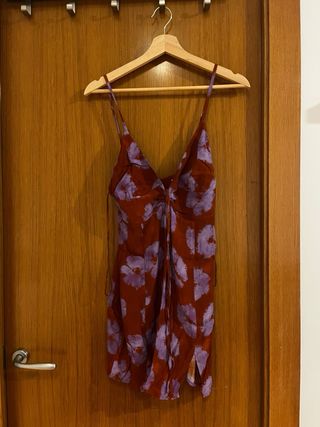 Vestido corto floral,nuevo con etiqueta