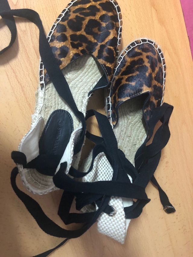 Zapatillas de esparto con estampado animal