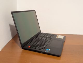 Portátil Asus VivoBook 15 2.8K