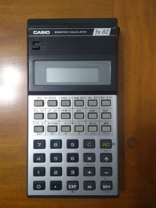 Calculadora CASIO fx-82 - Vintage