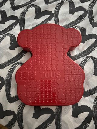 Caja metálica Tous roja 