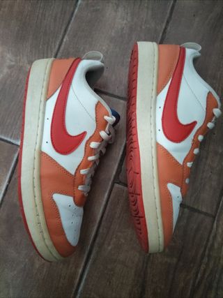 Zapatillas Nike Naranja y Blanco