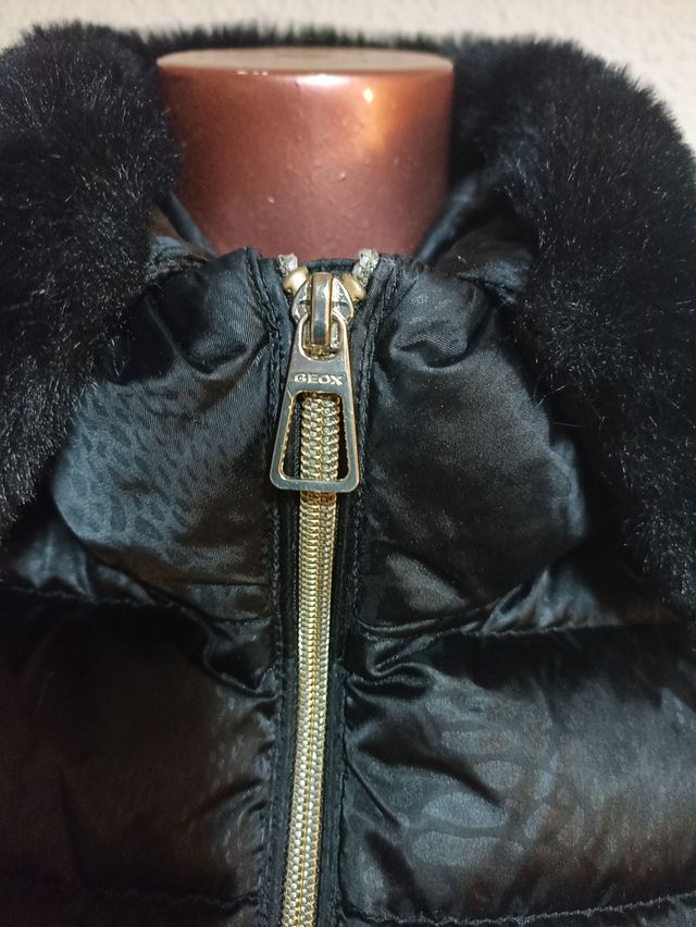 Plumas Geox Negro con cuello de pelo