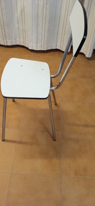 Dos sillas cocina  formica