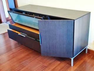 Aparador de salón madera y cristal