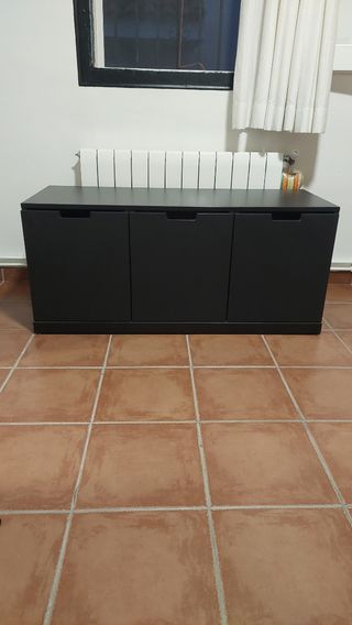 Baúl de almacenamiento negro