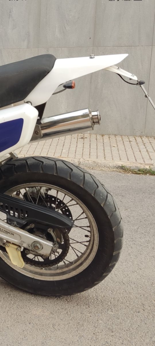 Colin tipo rally para Yamaha XTZ750