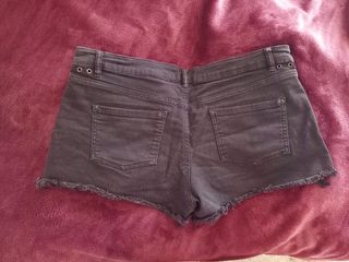 Shorts negros con detalles étnicos