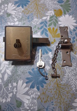 Cerrojo FAC con llave y cadena