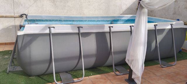 Piscina desmontable con escalera y depuradora