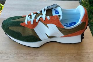 Zapatillas New Balance Verde y Naranja Talla 45.5