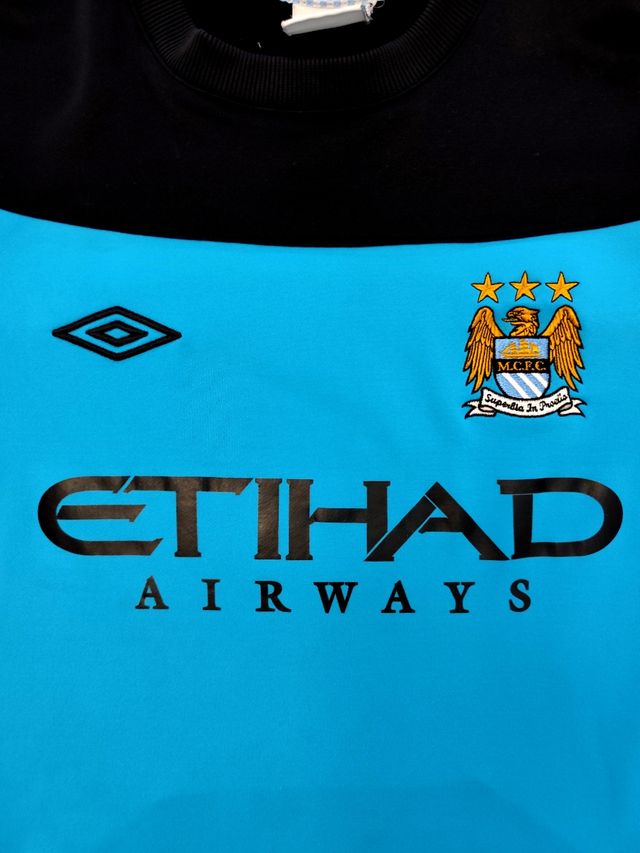 Sudadera Umbro Manchester City 10-11, Azul y Negra