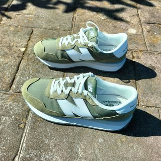 Zapatillas New Balance 45 Verde y Blanca
