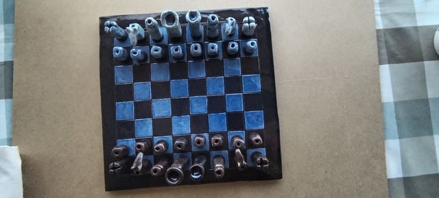 Ajedrez de cerámica artesanal