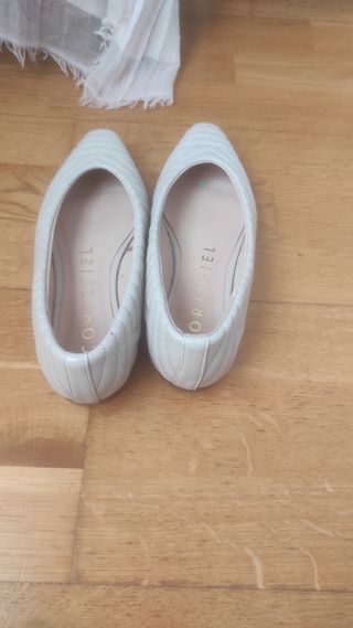 Zapatos planos Cortefiel beige talla 39