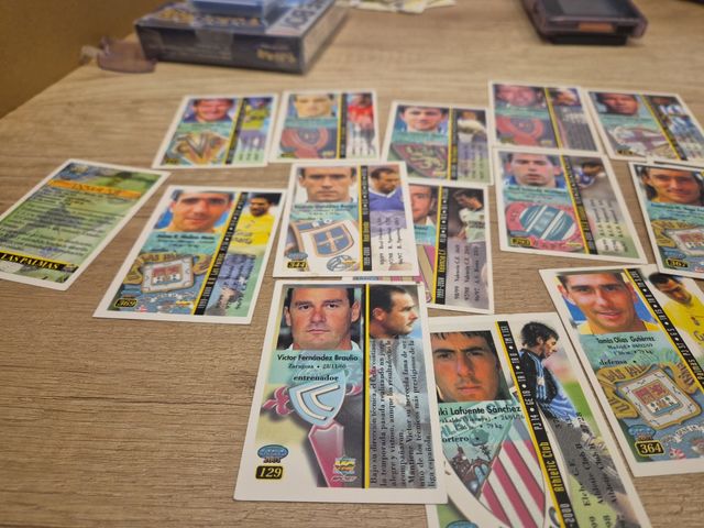 Lote 15 Cromos Fútbol MC 2001