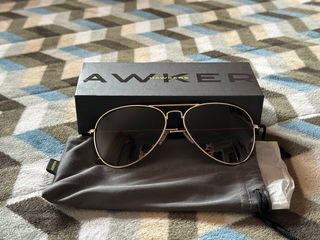 Gafas de sol Hawkers doradas y negras