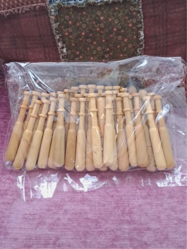Bolillos de madera para encaje