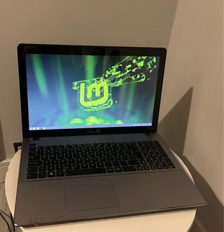 Portátil Asus F550C