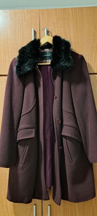 Abrigo morado ANTEAPLUS con cuello de pelo