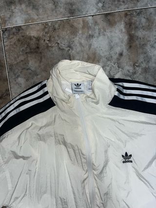 Chaqueta Adidas Blanca y Negra