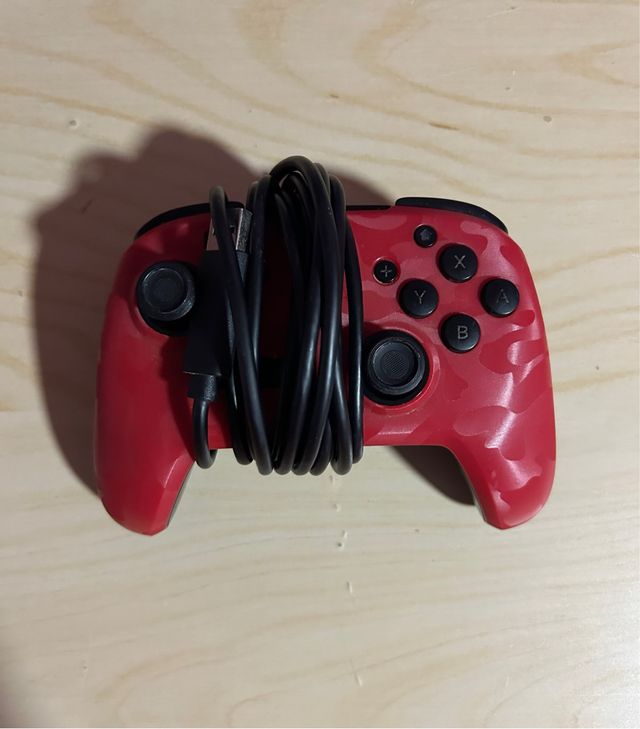 Mando Nintendo Switch Rojo Camuflaje