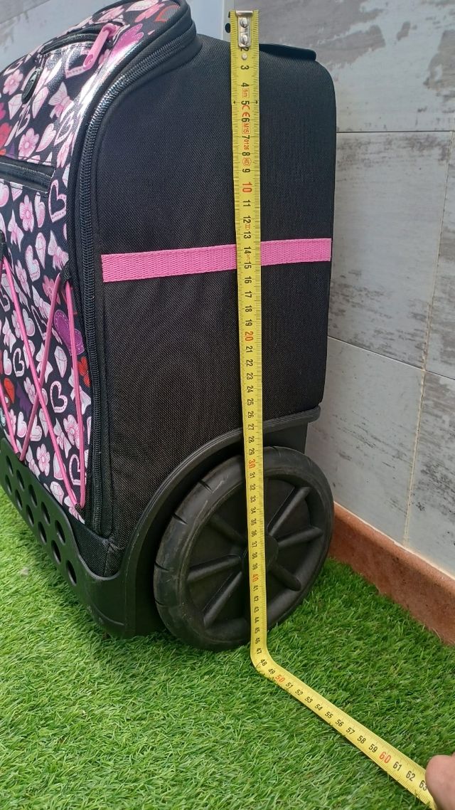 Maleta pequeña con ruedas