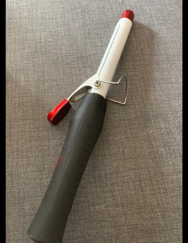 Plancha pelo rizador negro y rojo