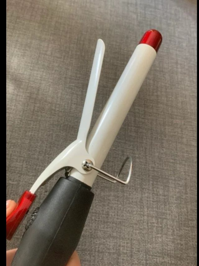 Plancha pelo rizador negro y rojo