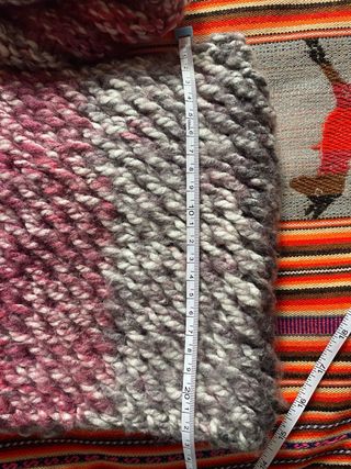 Gorro y cuello a juego y otro cuello largo verde