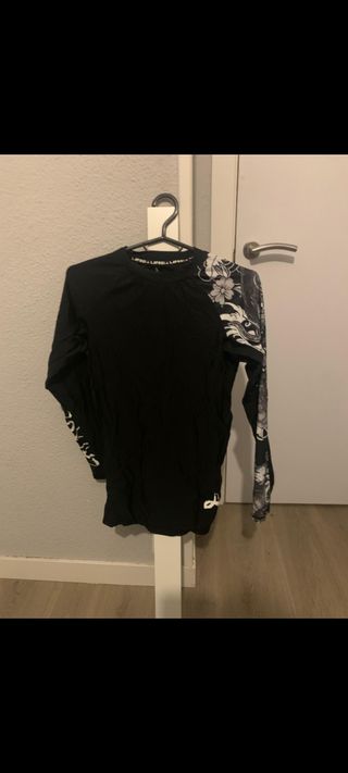 Camiseta manga larga estampada