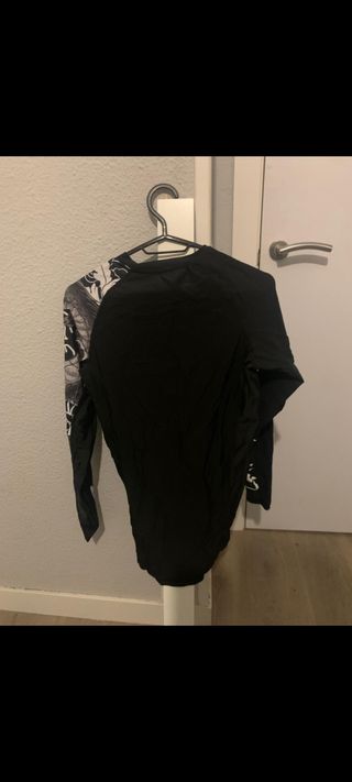 Camiseta manga larga estampada