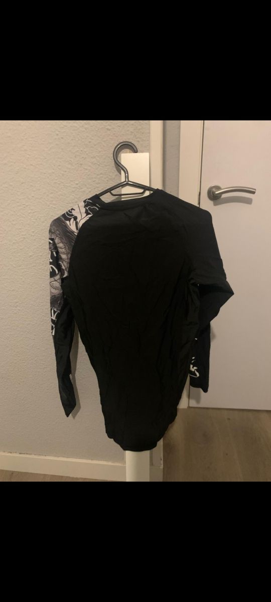 Camiseta manga larga estampada