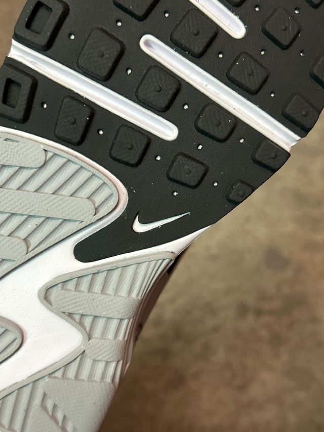 Nike Air Max Excee Scarpe Uomo Nero Grigio Bianco