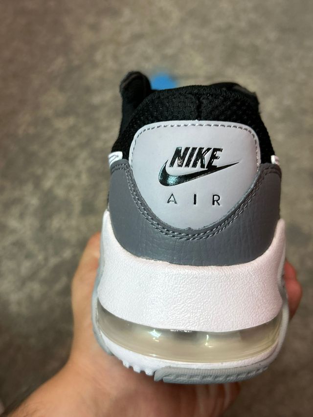 Nike Air Max Excee Scarpe Uomo Nero Grigio Bianco